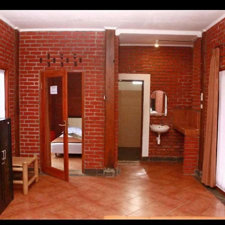 Bantal Guling Villa Lembang Exterior foto