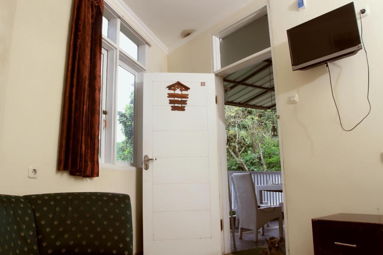 Bantal Guling Villa Lembang Exterior foto