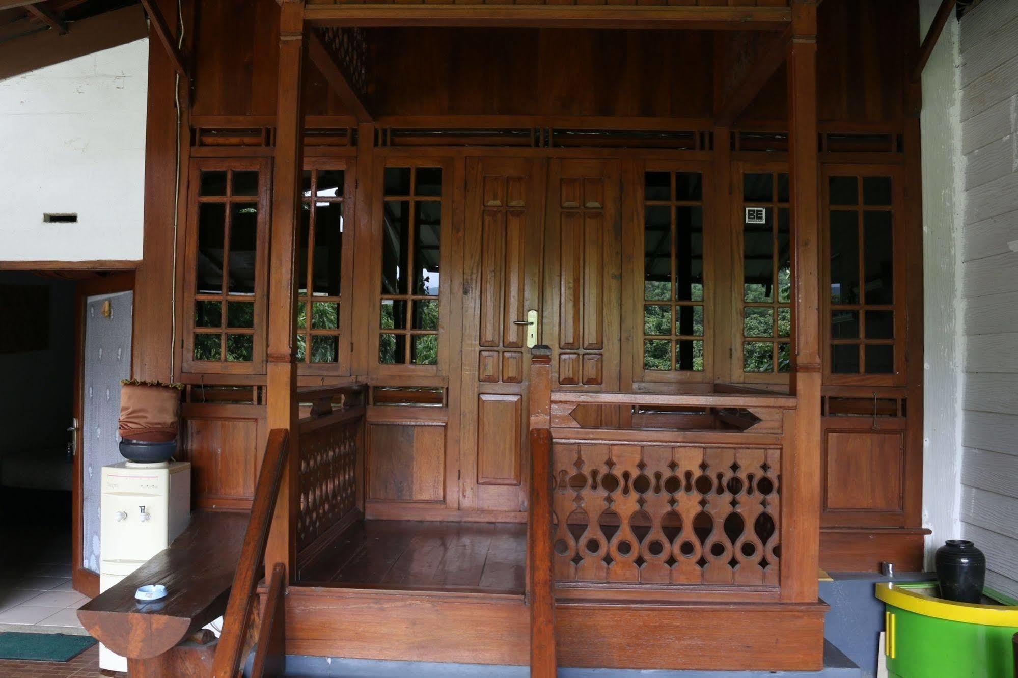 Bantal Guling Villa Lembang Exterior foto